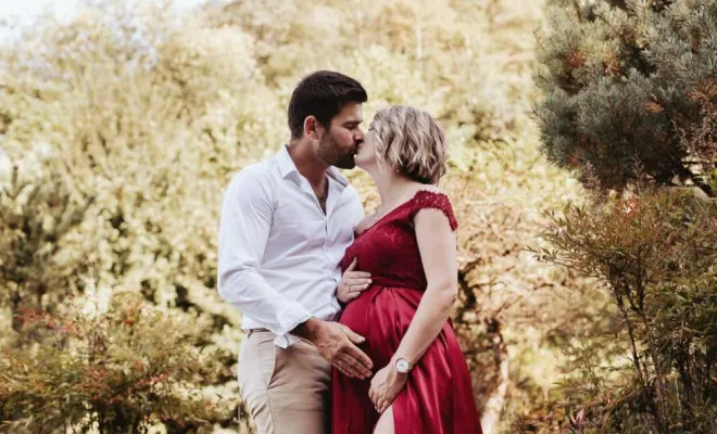 Photographe professionnelle séance photo grossesse en couple à Besançon, Besançon, TAILS PHOTOGRAPHIE