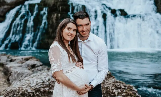 Photographe professionnelle séance photo grossesse en couple à Besançon, Besançon, TAILS PHOTOGRAPHIE