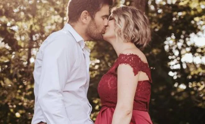 Photographe professionnelle séance photo grossesse en couple à Besançon, Besançon, TAILS PHOTOGRAPHIE