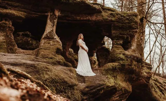 Photographe professionnelle séance photo grossesse en pleine nature en Haute Saône, Besançon, TAILS PHOTOGRAPHIE