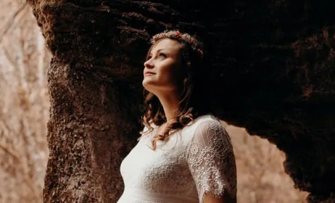 Photographe professionnelle séance photo grossesse en pleine nature en Haute Saône, Besançon, TAILS PHOTOGRAPHIE