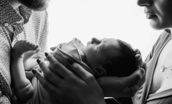 Photographe professionnelle séance photo naissance à Besançon, Besançon, TAILS PHOTOGRAPHIE