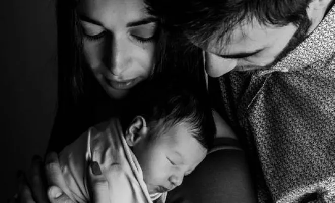 Photographe professionnelle séance photo naissance à Besançon, Besançon, TAILS PHOTOGRAPHIE