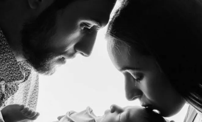 Photographe professionnelle séance photo naissance à Besançon, Besançon, TAILS PHOTOGRAPHIE