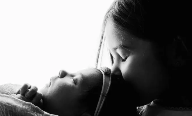 Photographe professionnelle séance photo naissance en famille à Besançon, Besançon, TAILS PHOTOGRAPHIE