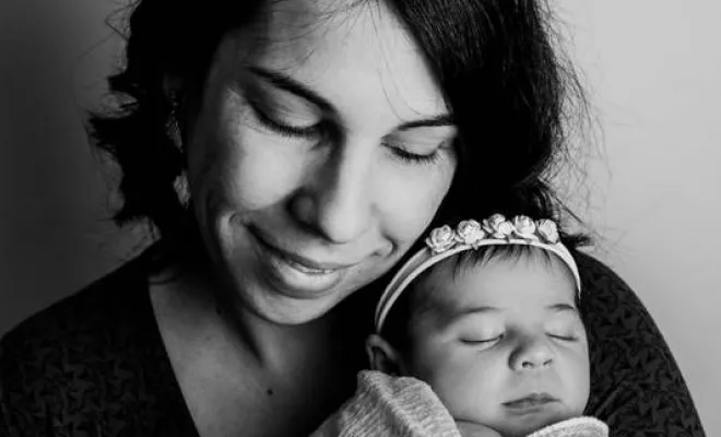 Photographe professionnelle séance photo naissance en famille à Besançon, Besançon, TAILS PHOTOGRAPHIE