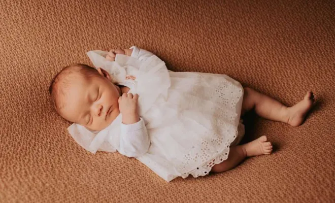 Photographe professionnelle séance photo naissance en studio à Besançon, Besançon, TAILS PHOTOGRAPHIE