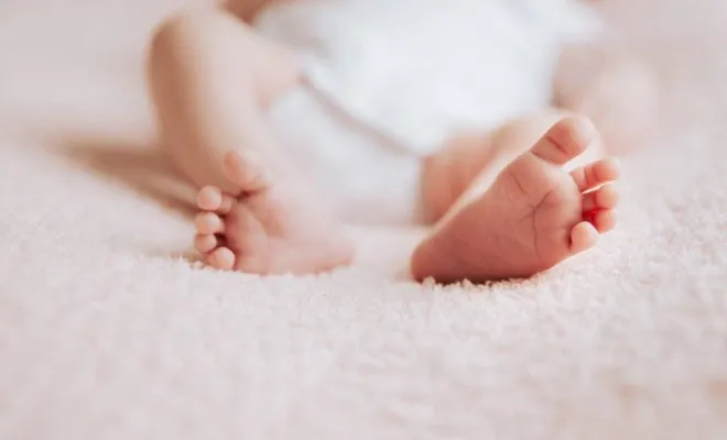 Photographe professionnelle séance photo naissance en studio à Besançon, Besançon, TAILS PHOTOGRAPHIE