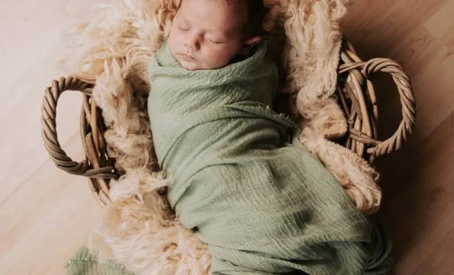 Photographe professionnelle séance photo naissance en studio à Besançon, Besançon, TAILS PHOTOGRAPHIE