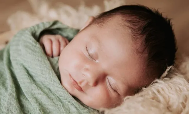 Photographe professionnelle séance photo naissance en studio à Besançon, Besançon, TAILS PHOTOGRAPHIE