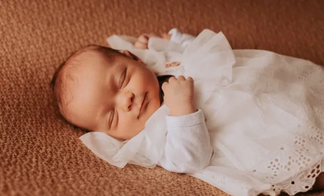 Photographe professionnelle séance photo naissance en studio à Besançon, Besançon, TAILS PHOTOGRAPHIE