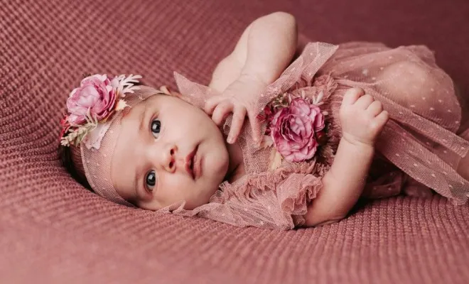 Photographe professionnelle séance photo naissance en studio à Besançon, Besançon, TAILS PHOTOGRAPHIE