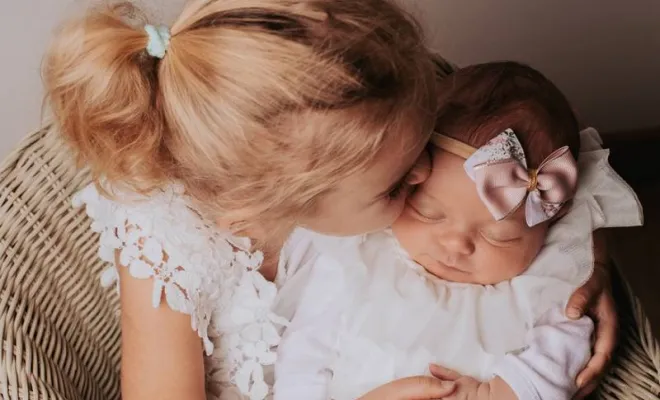 Photographe professionnelle séance photo naissance en studio à Besançon, Besançon, TAILS PHOTOGRAPHIE