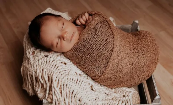 Photographe professionnelle séance photo naissance garçon à Besançon, Besançon, TAILS PHOTOGRAPHIE