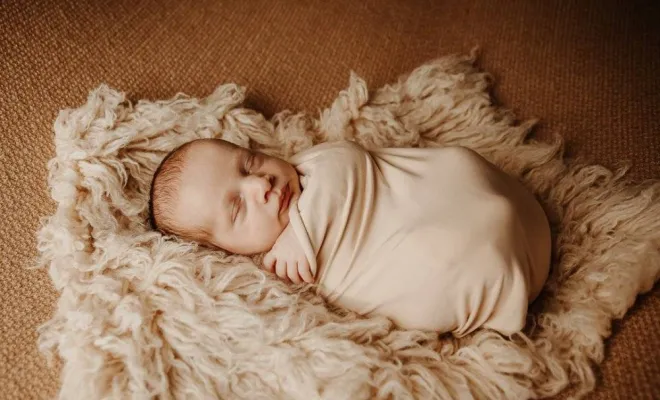 Photographe professionnelle séance photo nouveau né à Besançon, Besançon, TAILS PHOTOGRAPHIE