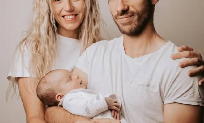 Photographe professionnelle séance photo nouveau né en famille à Besançon, Besançon, TAILS PHOTOGRAPHIE