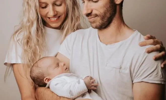 Photographe professionnelle séance photo nouveau né en famille à Besançon, Besançon, TAILS PHOTOGRAPHIE