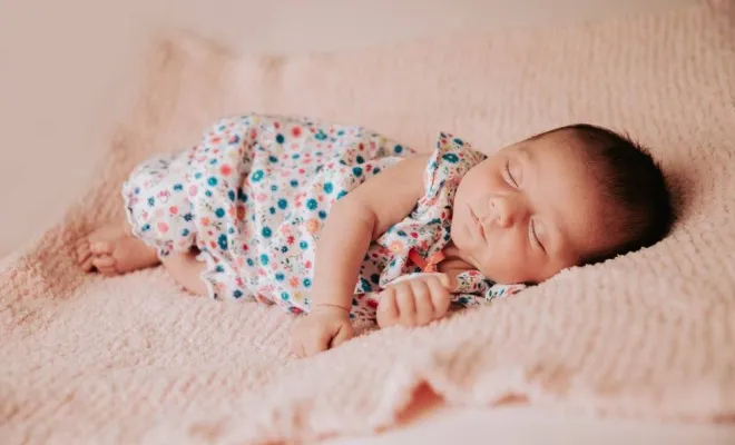 Photographe professionnelle séance photo nouveau né en studio à Besançon, Besançon, TAILS PHOTOGRAPHIE