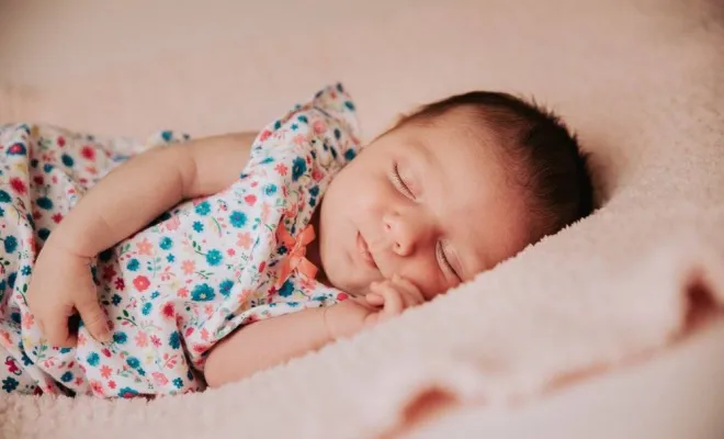 Photographe professionnelle séance photo nouveau né en studio à Besançon, Besançon, TAILS PHOTOGRAPHIE