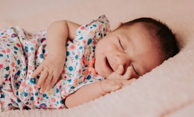 Photographe professionnelle séance photo nouveau né en studio à Besançon, Besançon, TAILS PHOTOGRAPHIE