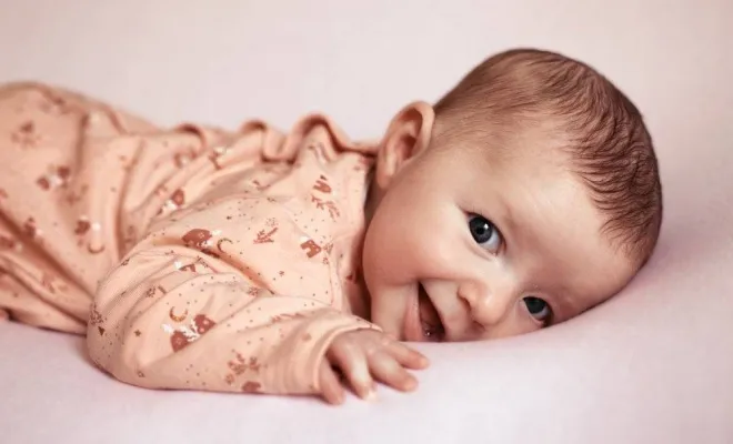 Photographe professionnelle shooting bébé à Besançon, Besançon, TAILS PHOTOGRAPHIE