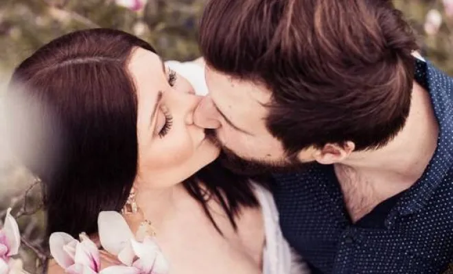 Photographe professionnelle shooting grossesse fleuri à Besançon, Besançon, TAILS PHOTOGRAPHIE