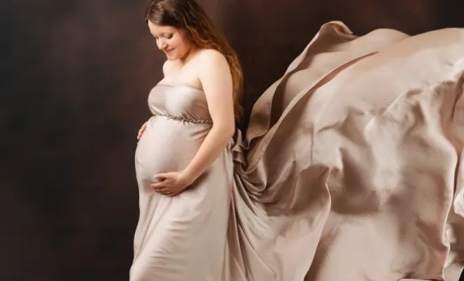 Photographe professionnelle shooting grossesse en studio à Besançon, Besançon, TAILS PHOTOGRAPHIE