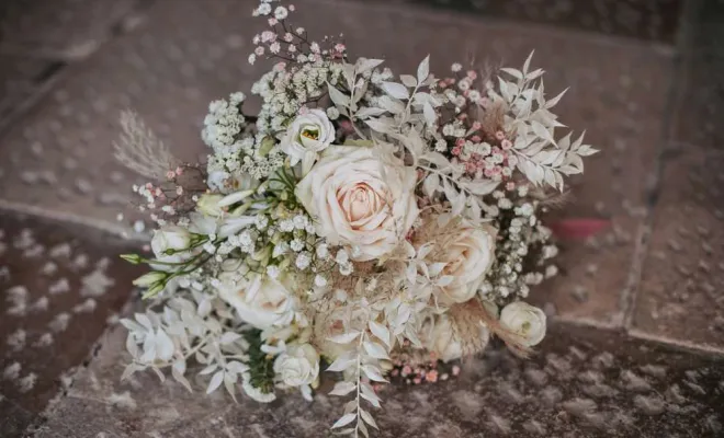 Photographe professionnelle shooting mariage au château de Moncley près de Besançon, Besançon, TAILS PHOTOGRAPHIE