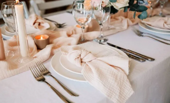 Photographe professionnelle shooting mariage au château de Moncley près de Besançon, Besançon, TAILS PHOTOGRAPHIE