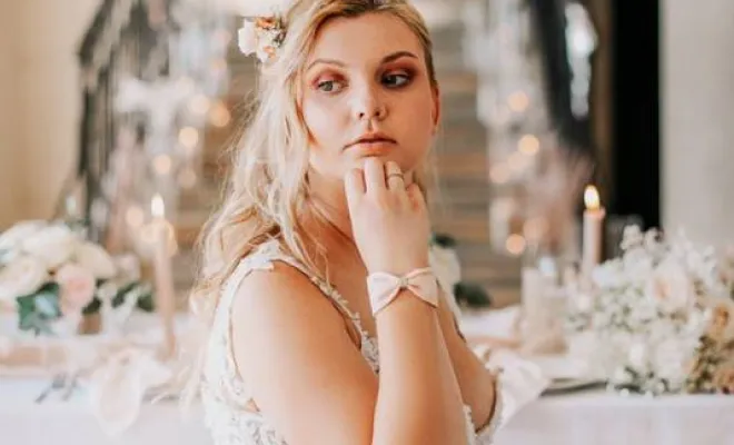 Photographe professionnelle shooting mariage au château de Moncley près de Besançon, Besançon, TAILS PHOTOGRAPHIE