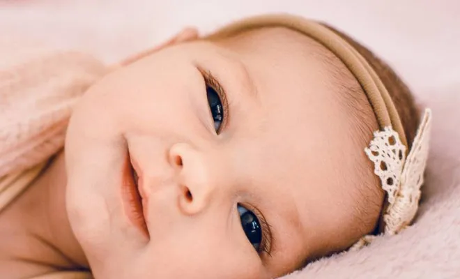 Photographe professionnelle shooting naissance à Besançon, Besançon, TAILS PHOTOGRAPHIE