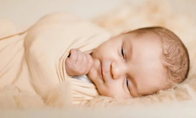 Photographe professionnelle shooting naissance à Besançon, Besançon, TAILS PHOTOGRAPHIE