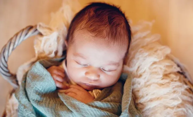 Photographe professionnelle shooting naissance à Besançon, Besançon, TAILS PHOTOGRAPHIE