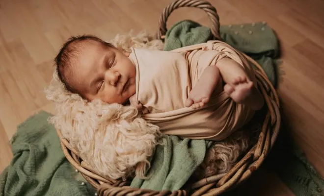 Photographe professionnelle shooting naissance à Besançon, Besançon, TAILS PHOTOGRAPHIE