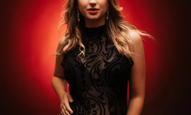 Photographe professionnelle shooting photo grossesse en studio à Besançon, Besançon, TAILS PHOTOGRAPHIE