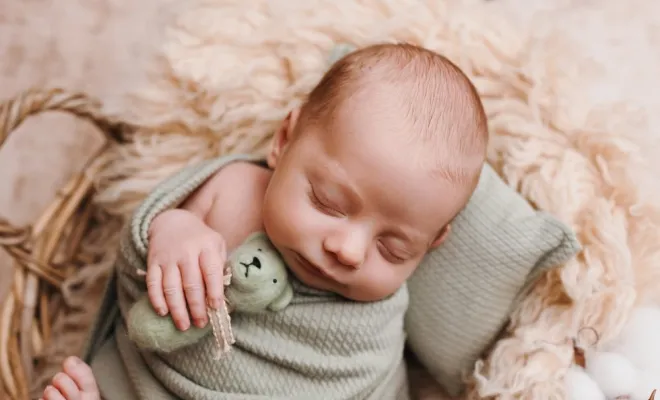 Photographe professionnelle shooting photo nouveau né en studio à Besançon, Besançon, TAILS PHOTOGRAPHIE