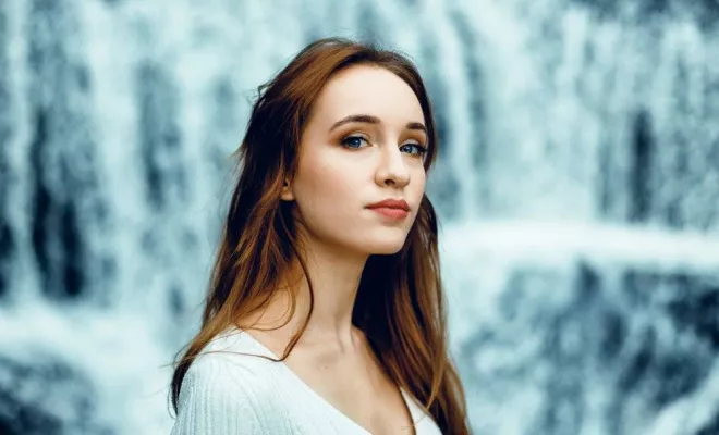 Photographe professionnelle shooting portrait en pleine nature à Besançon, Besançon, TAILS PHOTOGRAPHIE