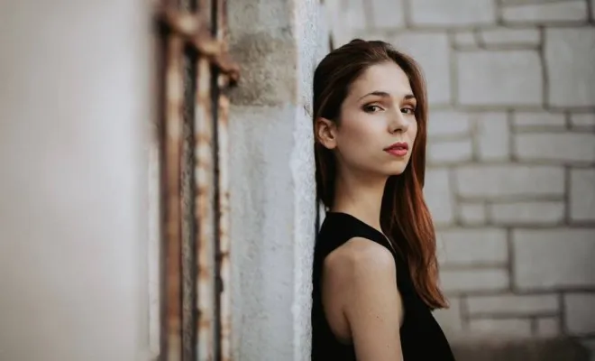 Photographe professionnelle shooting portrait femme à Besançon, Besançon, TAILS PHOTOGRAPHIE