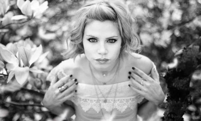 Photographe professionnelle shooting portrait femme à Besançon, Besançon, TAILS PHOTOGRAPHIE