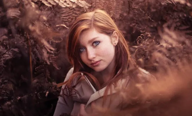 Photographe professionnelle shooting portrait femme en pleine nature à Besançon, Besançon, TAILS PHOTOGRAPHIE