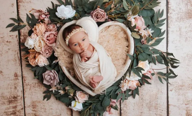 Photographe professionnelle spécialisée en shooting naissance en Franche-Comté, Besançon, TAILS PHOTOGRAPHIE