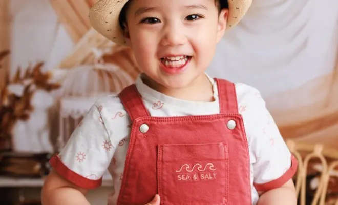 Photographe pour séance photo anniversaire deux ans en studio à Besançon, Besançon, TAILS PHOTOGRAPHIE