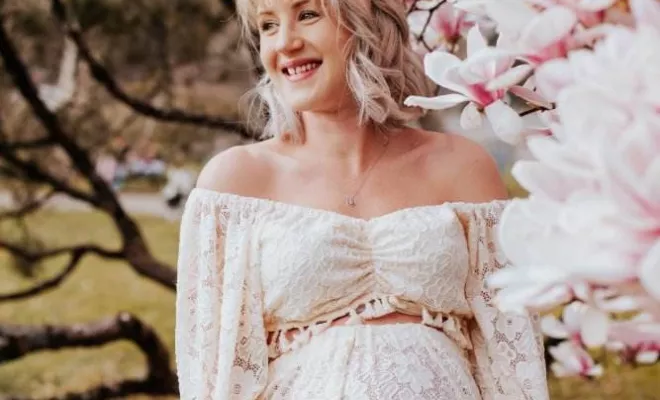 Photographe shooting grossesse à Vesoul, Besançon, TAILS PHOTOGRAPHIE