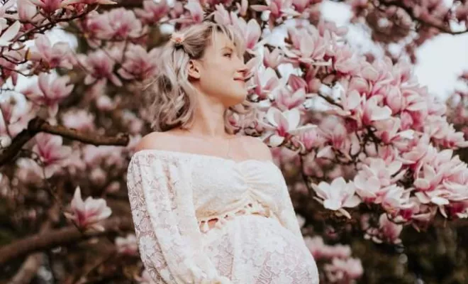 Photographe shooting grossesse à Vesoul, Besançon, TAILS PHOTOGRAPHIE