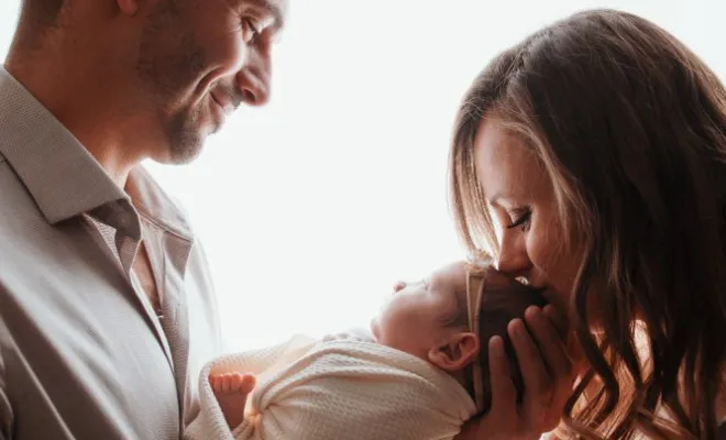 Photographe pour shooting photo naissance en famille à Besançon, Besançon, TAILS PHOTOGRAPHIE