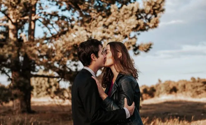 Séance photo couple avec une photographe professionnelle à Besançon, Besançon, TAILS PHOTOGRAPHIE