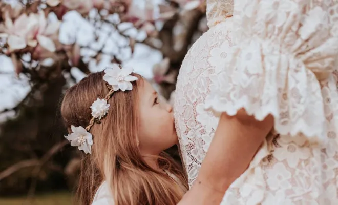 Photographe pour séance photo en famille fleurie à Besançon, Besançon, TAILS PHOTOGRAPHIE