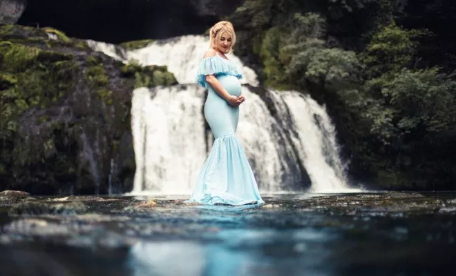 Séance photo grossesse à la Source du Lison, Besançon, TAILS PHOTOGRAPHIE