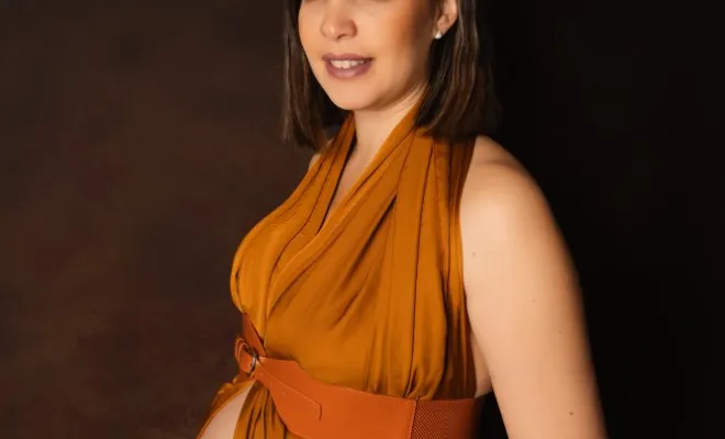 Photographe professionnelle séance photo grossesse artistique en studio à Besançon, Besançon, TAILS PHOTOGRAPHIE