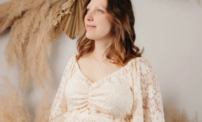 Photographe professionnelle séance photo grossesse bohème en studio à Besançon, Besançon, TAILS PHOTOGRAPHIE